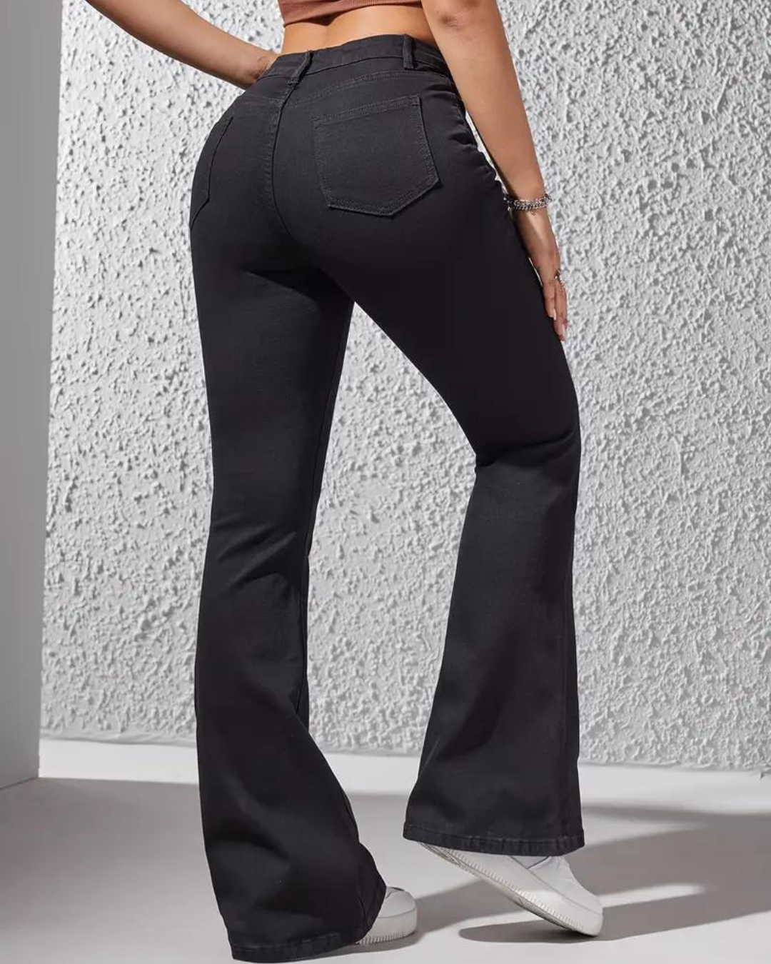 Calças Claras de Corte Alto Estilo Boca de Sino