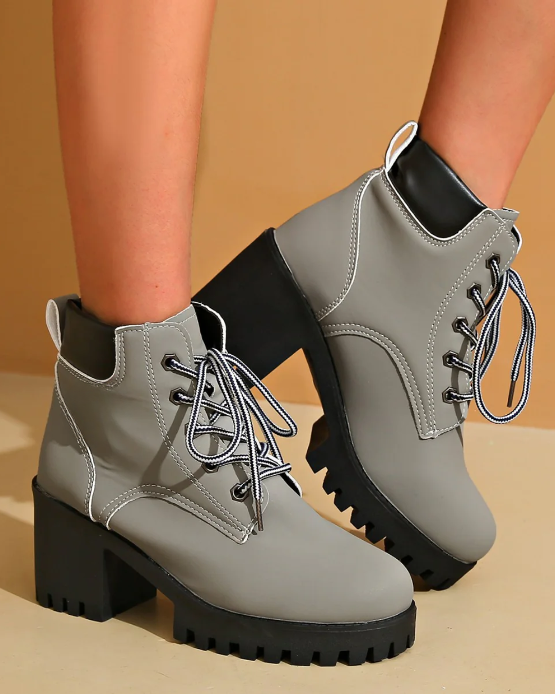 Botas com salto quadrado e confortáveis para uso diário®